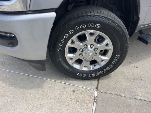 Used 2024 RAM 2500 Laramie AWD/4WD image 32