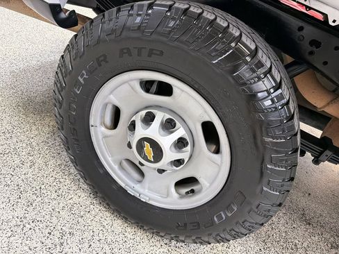 Used 2019 Chevrolet Silverado 2500 W/T w/ WT Convenience Package AWD/4WD image 48