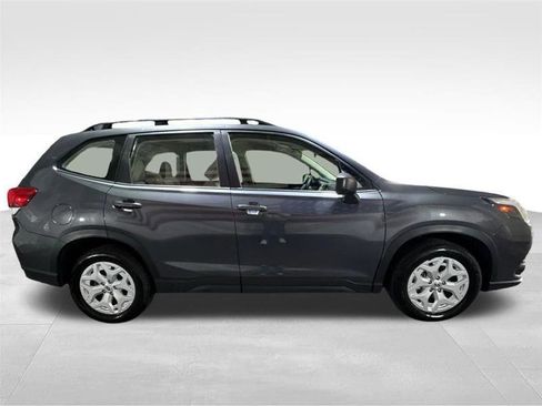 Used 2023 Subaru Forester image 4