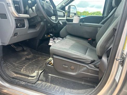 Used 2024 Ford F250 XLT w/ Black Appearance Package AWD/4WD image 8