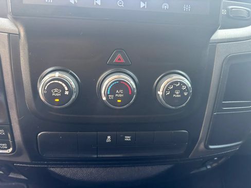 Used 2019 RAM 1500 Express w/ Express Value Package AWD/4WD image 15