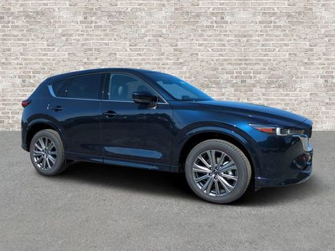 New 2025 MAZDA CX-5 Signature image 1