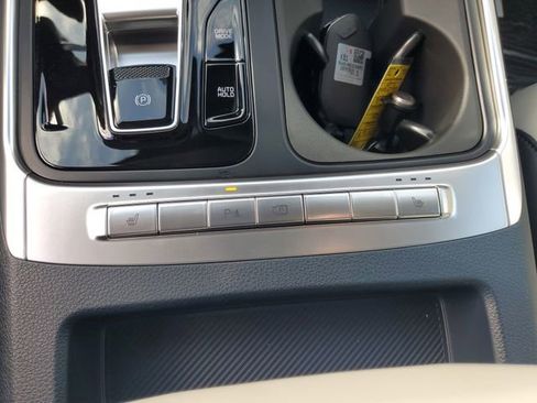 New 2026 Kia Carnival EX FWD image 21