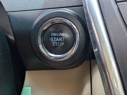 Used 2017 Toyota Camry XLE w/ Moonroof Package FWD image 29