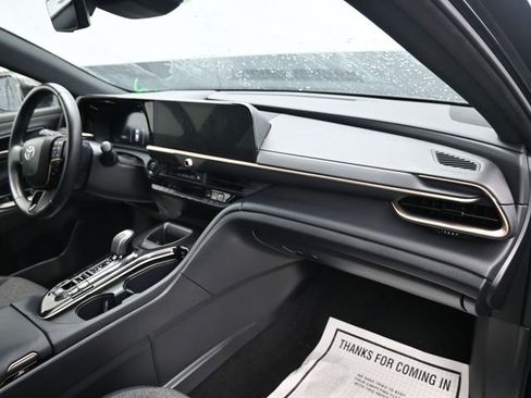 Used 2024 Toyota Crown XLE image 9