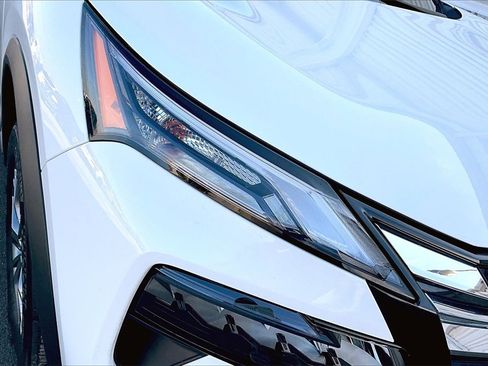 Used 2025 Nissan Rogue S image 26