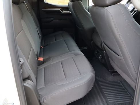 Used 2024 GMC Sierra 1500 Elevation image 17