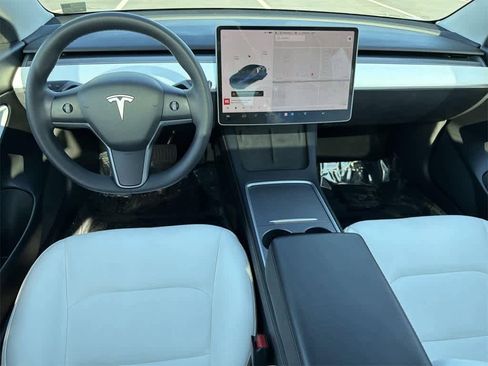 Used 2021 Tesla Model 3 Long Range image 12
