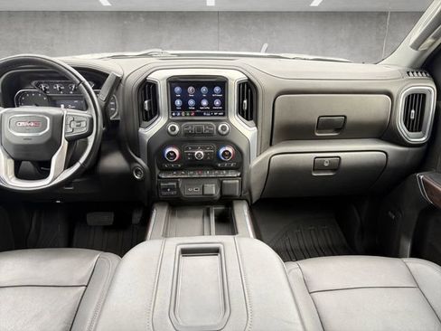 Certified 2022 GMC Sierra 1500 SLT image 3