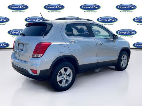 Used 2020 Chevrolet Trax LT w/ LT Convenience Package AWD/4WD image 7