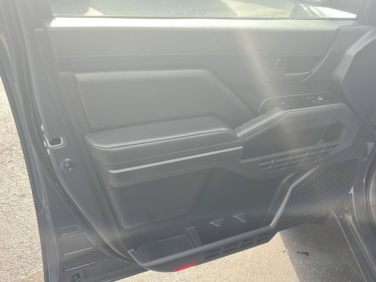 Used 2024 Toyota Tacoma SR AWD/4WD image 18