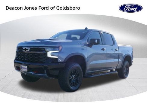 Used 2023 Chevrolet Silverado 1500 ZR2 image 8