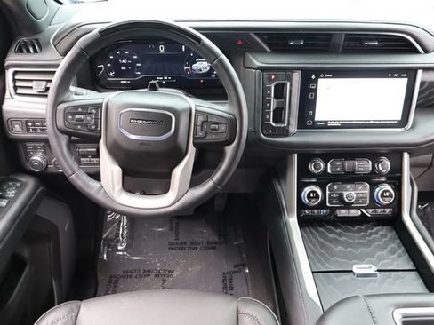 Used 2024 GMC Yukon Denali w/ Advanced Technology Package AWD/4WD image 20