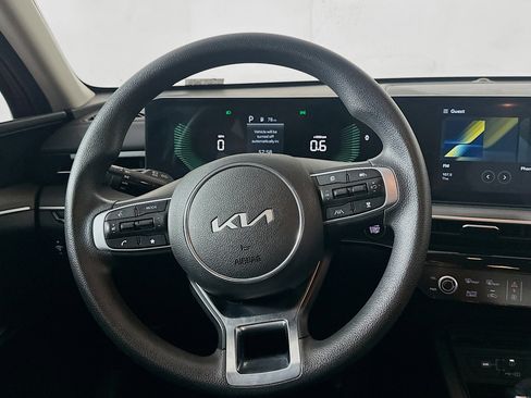 Used 2025 Kia K5 LXS image 18