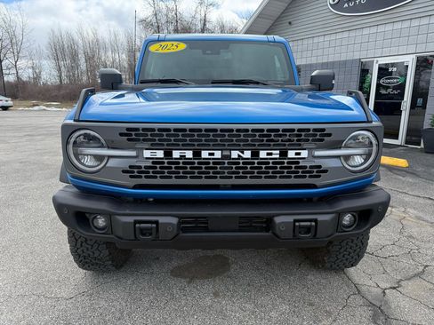 Used 2025 Ford Bronco Badlands AWD/4WD image 8