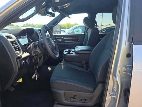 Used 2026 RAM 2500 Big Horn AWD/4WD image 4