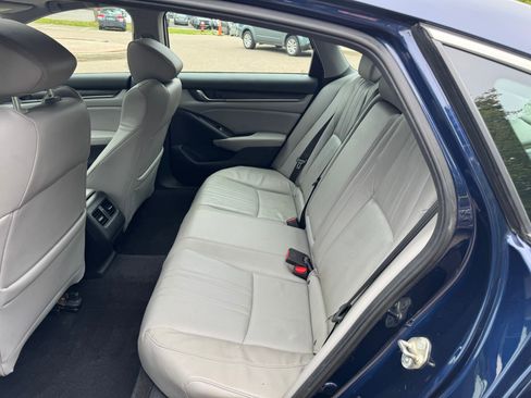 Used 2018 Honda Accord EX-L image 10