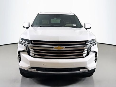 Used 2023 Chevrolet Suburban High Country w/ Advanced Technology Package image 2
