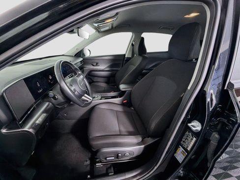 Used 2025 Hyundai Kona SEL FWD image 13