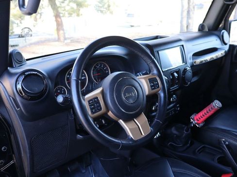 Used 2014 Jeep Wrangler Unlimited Sahara image 16