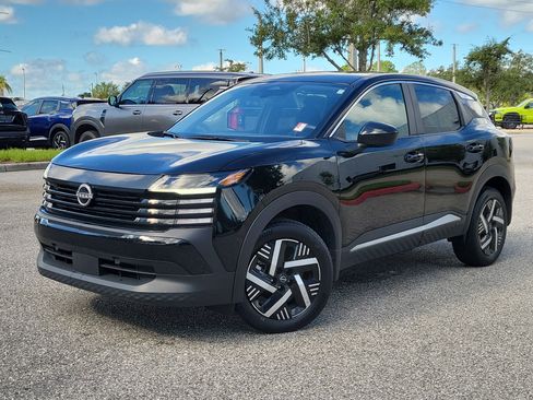 Certified 2025 Nissan Kicks SV w/ Illumination Package FWD image 33