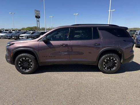 Used 2024 Chevrolet Traverse Z71 image 6