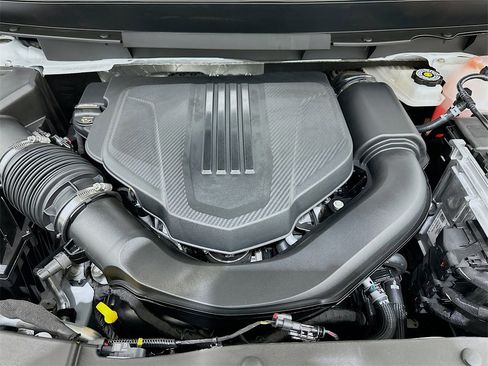 New 2026 GMC Acadia AT4 image 32