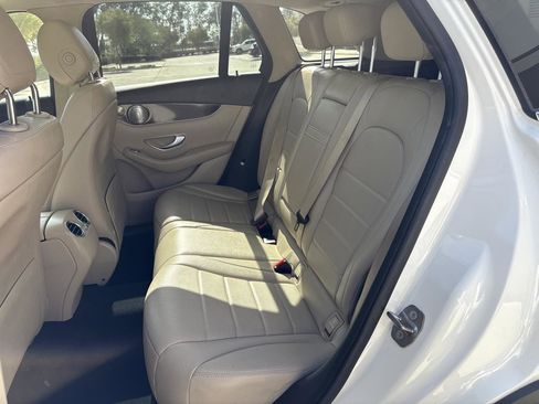 Used 2017 Mercedes-Benz GLC 300 4MATIC image 11