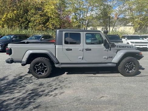 Used 2021 Jeep Gladiator Sport image 6