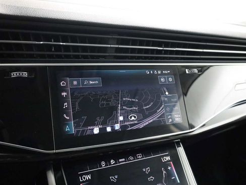 Used 2022 Audi Q7 Premium Plus image 31