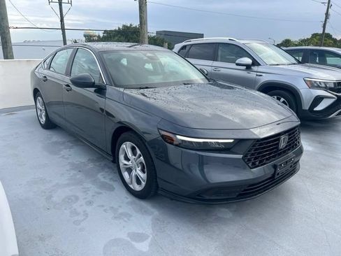 Used 2025 Honda Accord LX image 10