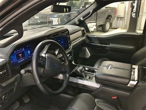 Used 2025 Ford F150 Platinum w/ Equipment Group 702A High image 4