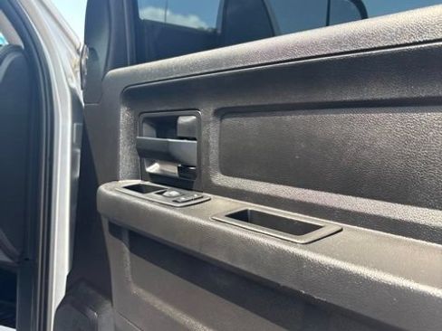 Used 2018 RAM 2500 Tradesman w/ Chrome Appearance Group AWD/4WD image 28