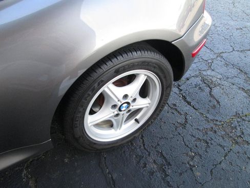 Used 2001 BMW Z3 2.5i RWD image 27