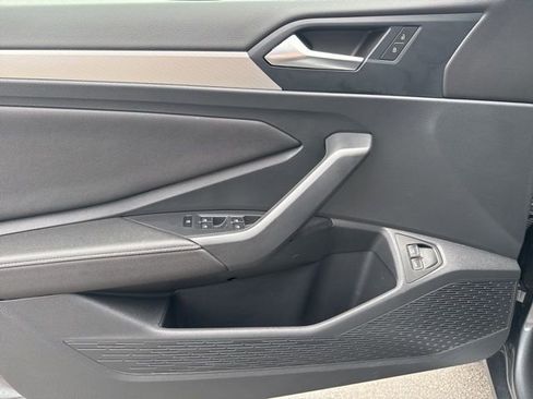 Used 2024 Volkswagen Jetta S image 9