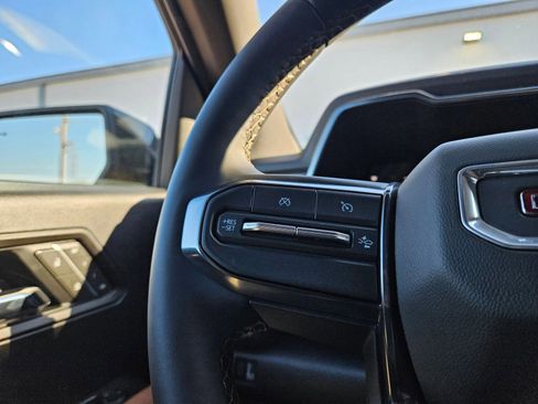 New 2026 GMC Canyon AT4 w/ AT4 Premium Package image 12