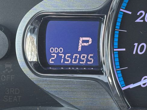 Used 2012 Toyota Sienna XLE image 24