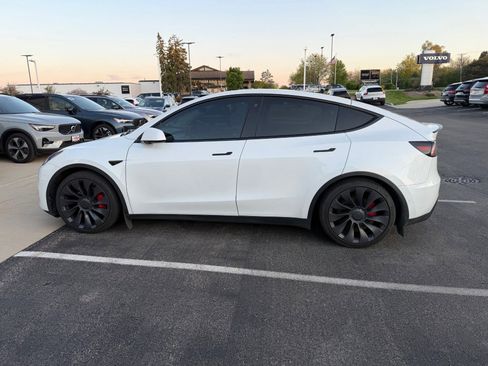 Used 2021 Tesla Model Y Performance AWD/4WD image 4