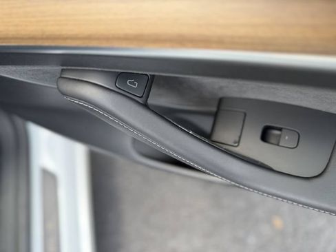Used 2023 Tesla Model 3 Standard Range RWD image 29