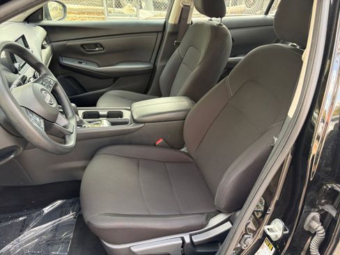 Used 2025 Nissan Sentra S image 23