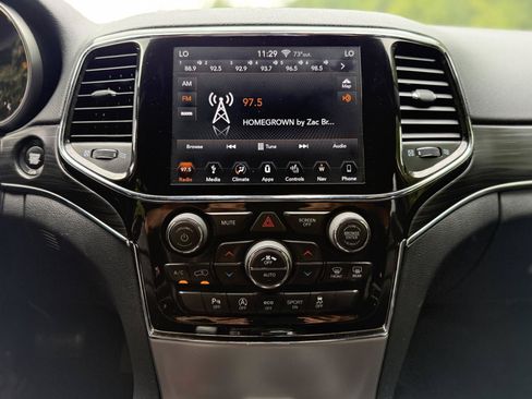 Used 2019 Jeep Grand Cherokee Limited w/ Luxury Group II AWD/4WD image 24