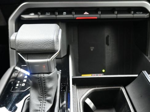Used 2025 Toyota Tundra Platinum AWD/4WD image 8
