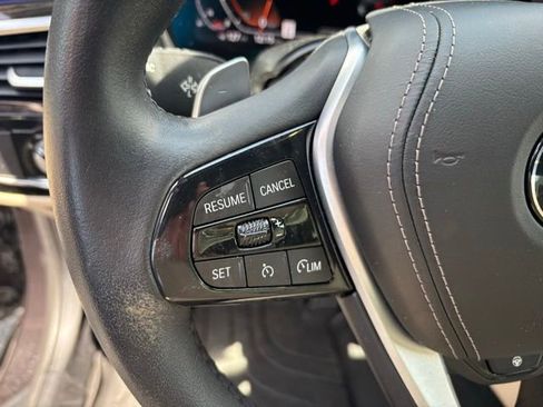 Used 2023 BMW 530i xDrive w/ Premium Package AWD/4WD image 8