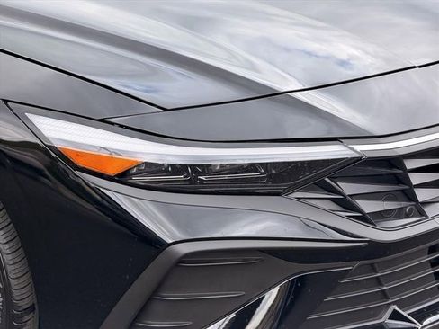 New 2026 Hyundai Elantra Sport FWD image 9