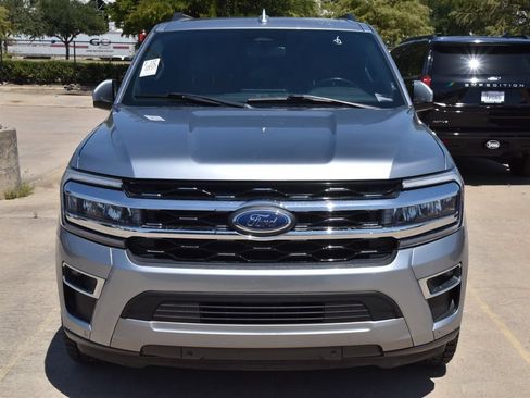 Used 2023 Ford Expedition Max Limited RWD image 3