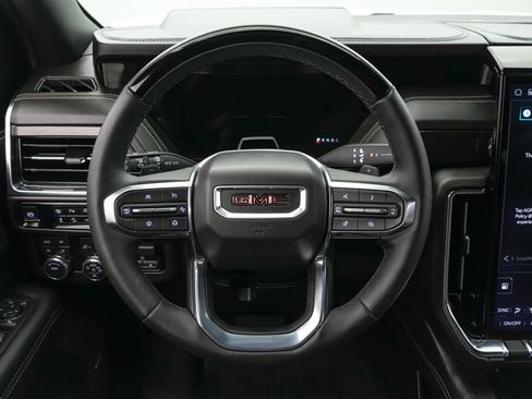 Used 2026 GMC Yukon Elevation AWD/4WD image 13