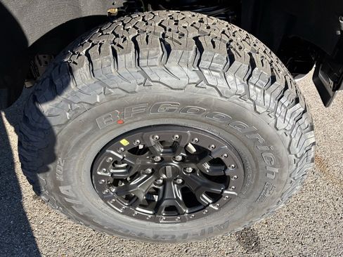 New 2025 Ford Bronco Raptor w/ Interior Carbon Fiber Pack image 18