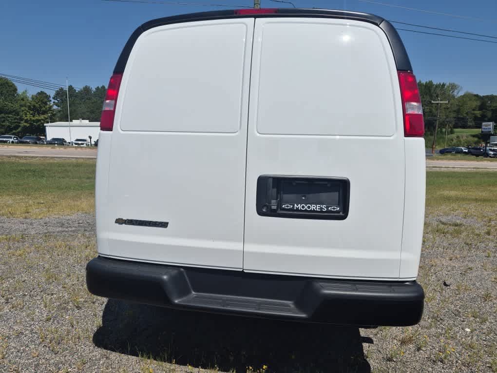 New 2026 Chevrolet Express 2500 Extended w/ Driver Convenience Package RWD image 6
