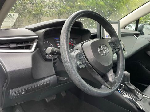 Used 2024 Toyota Corolla LE FWD image 9