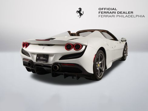 Certified 2022 Ferrari F8 Tributo RWD image 8